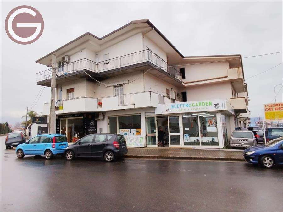 locale commerciale in vendita a Taurianova