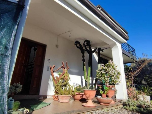 casa indipendente in vendita a Taurianova in zona Pegara