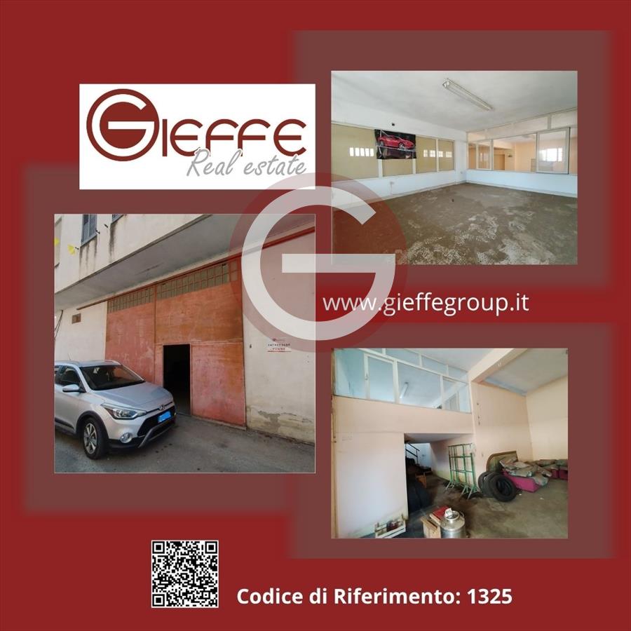 locale commerciale in vendita a Taurianova in zona Amato