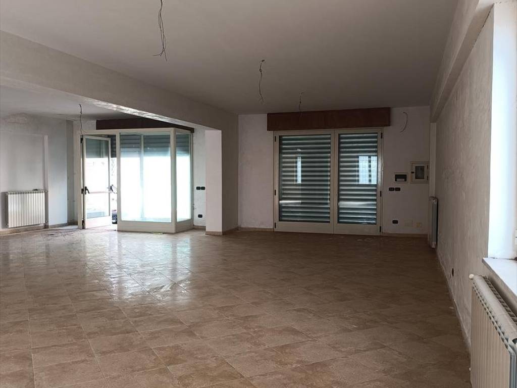 negozio in vendita a Taurianova