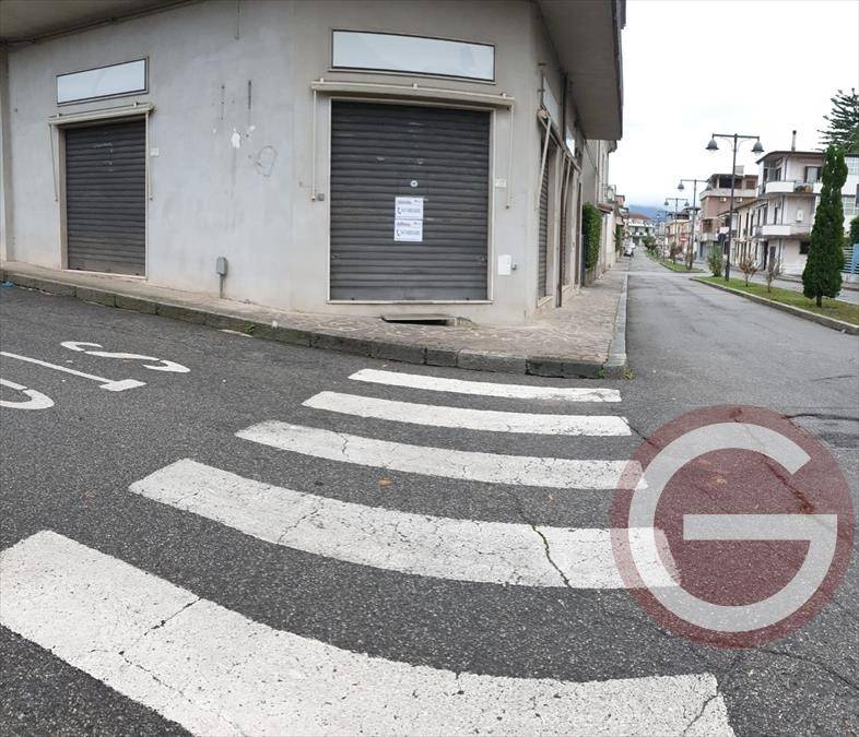 negozio in vendita a Taurianova