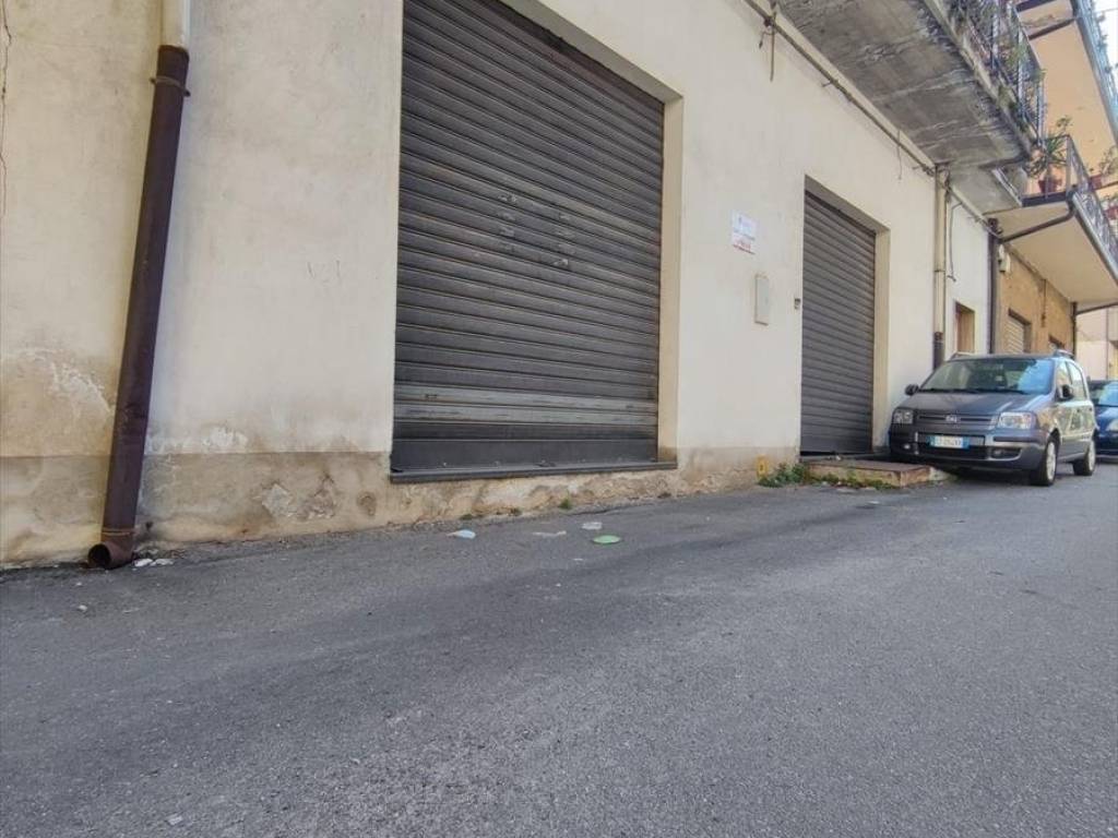 negozio in vendita a Taurianova