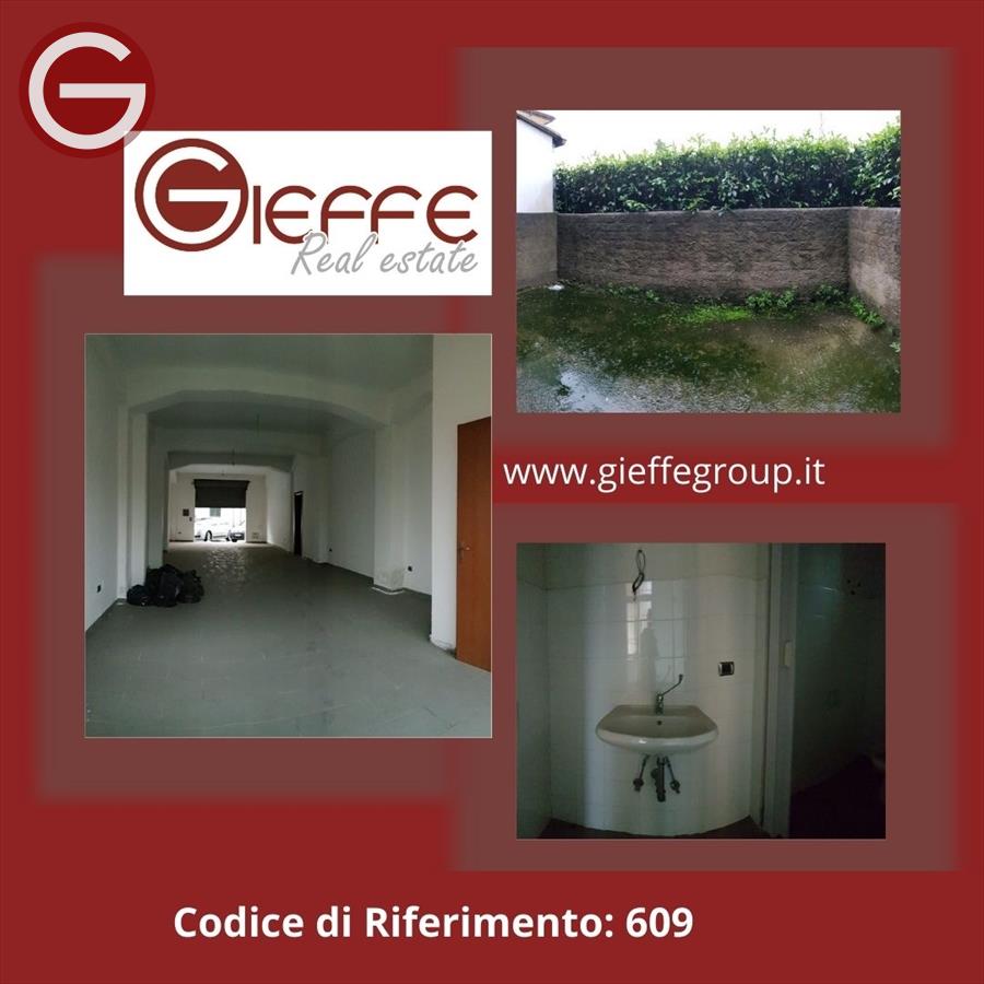 locale commerciale in vendita a Taurianova