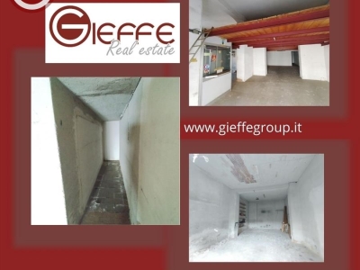 locale commerciale in vendita a Taurianova