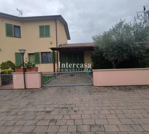 casa indipendente in vendita a Taurianova in zona San Martino