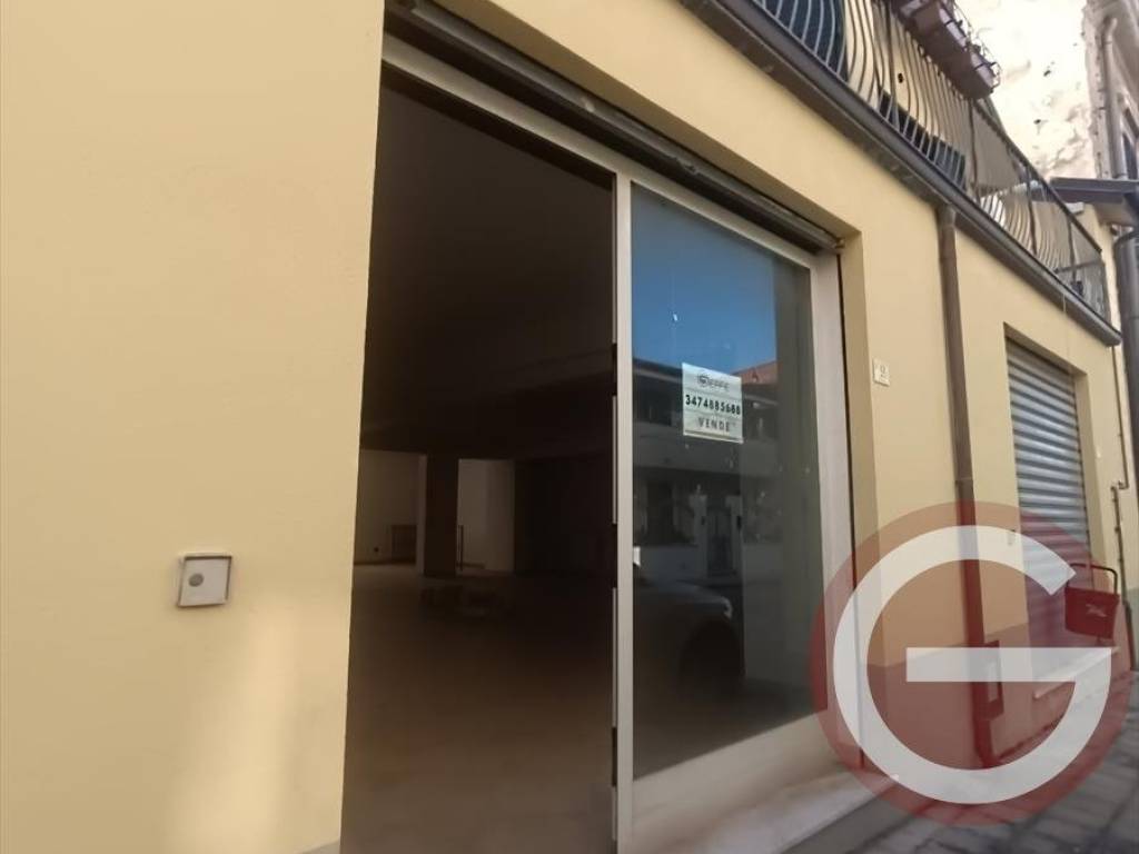 negozio in vendita a Taurianova