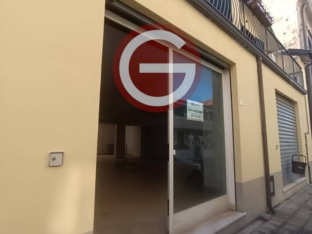 negozio in vendita a Taurianova