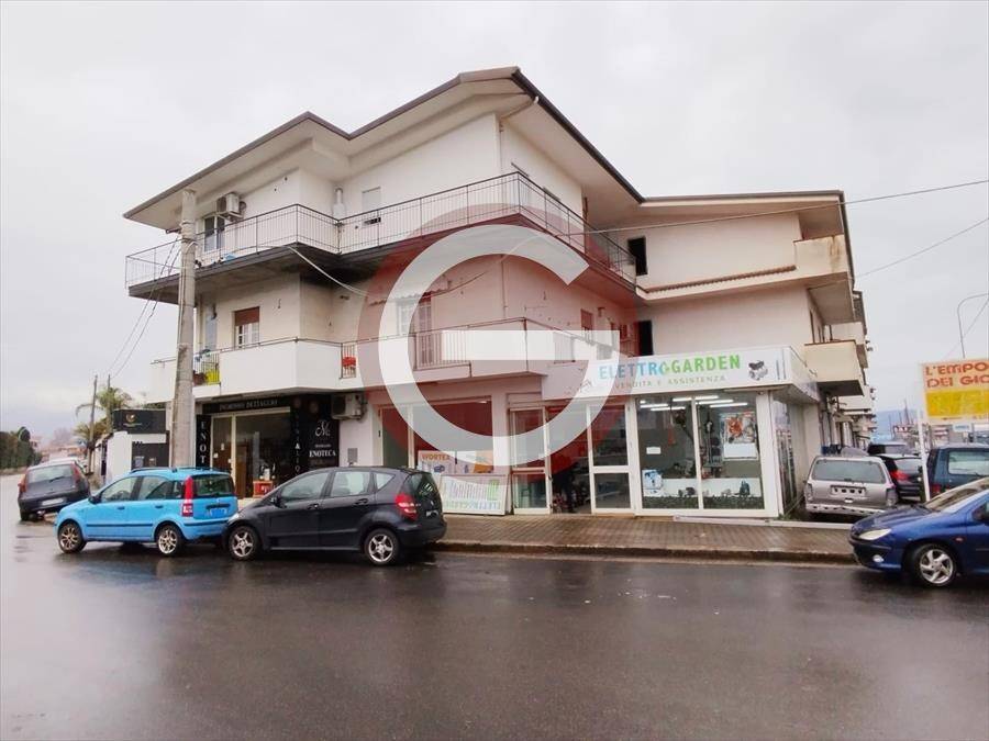 negozio in vendita a Taurianova