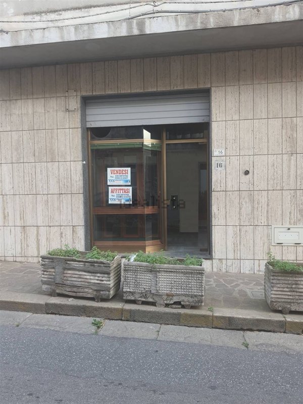 locale commerciale in vendita a Taurianova