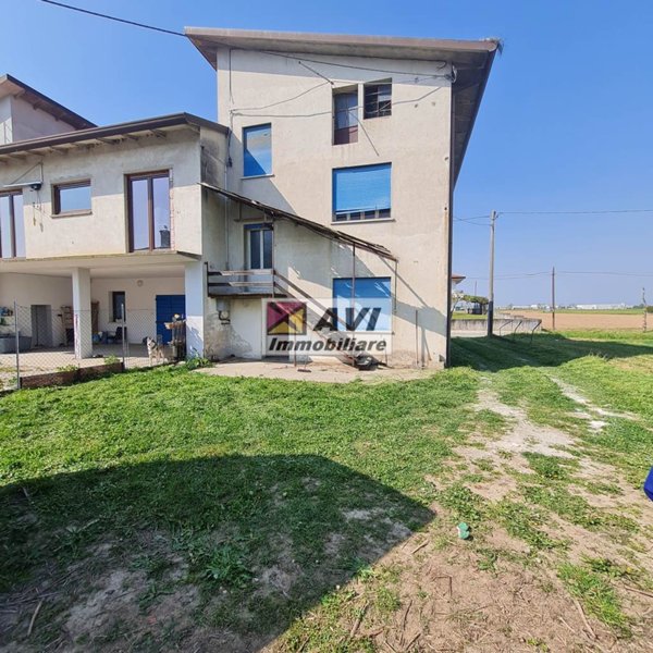 casa indipendente in vendita a Taurianova in zona San Martino