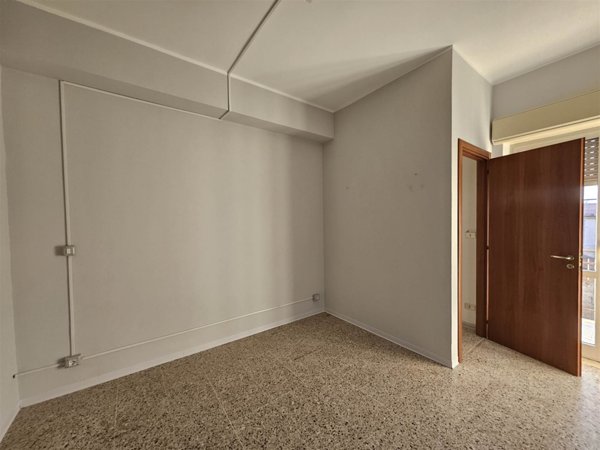 negozio in vendita a Varapodio