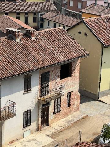 casa indipendente in vendita ad Azzano d'Asti