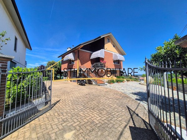 casa indipendente in vendita ad Azzano d'Asti