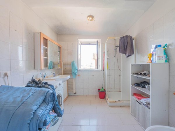 casa indipendente in vendita ad Azzano d'Asti