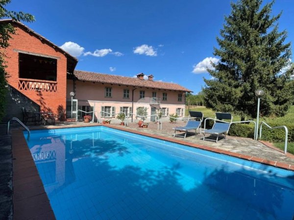 casa indipendente in vendita ad Azzano d'Asti