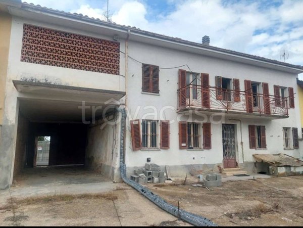 casa indipendente in vendita ad Azzano d'Asti