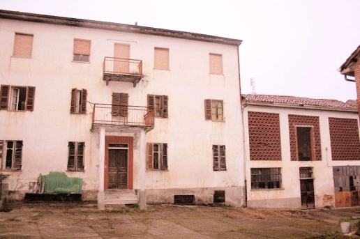 casa indipendente in vendita ad Azzano d'Asti
