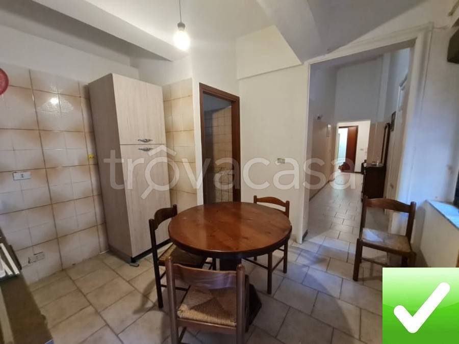 appartamento in vendita a Villa San Giovanni in zona Pezzo