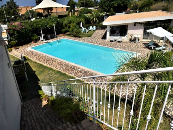 casa indipendente in vendita a Villa San Giovanni