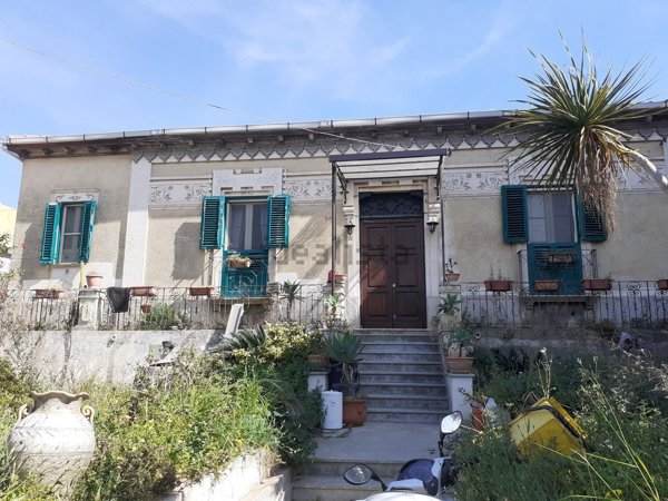 casa indipendente in vendita a Villa San Giovanni
