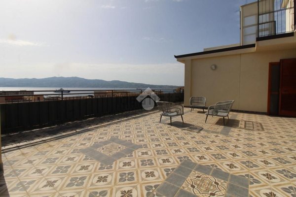 casa indipendente in vendita a Villa San Giovanni