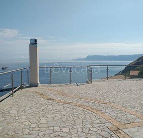 casa indipendente in vendita a Villa San Giovanni in zona Cannitello