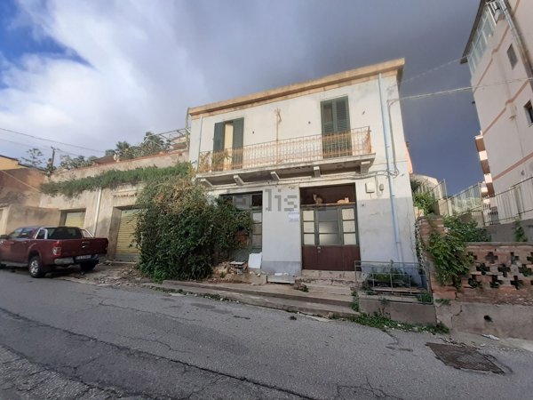 casa indipendente in vendita a Villa San Giovanni