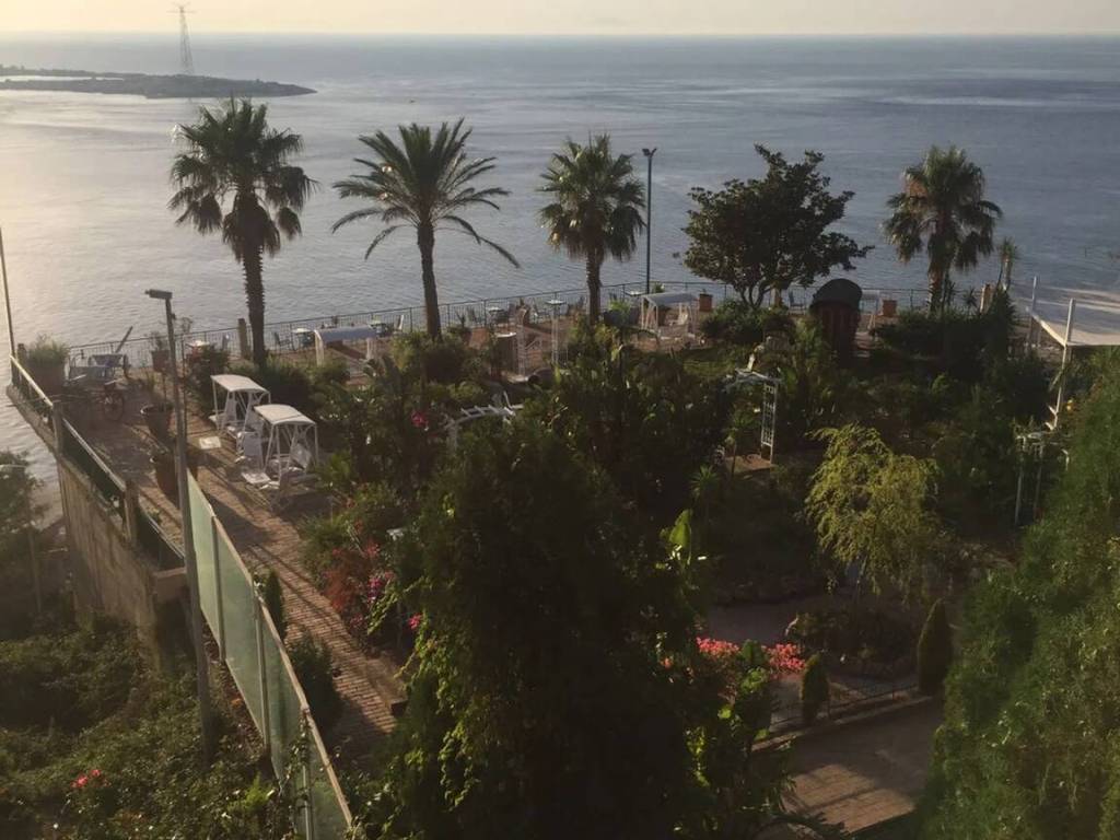 casa indipendente in vendita a Villa San Giovanni