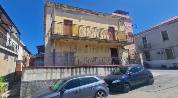 casa indipendente in vendita a Villa San Giovanni