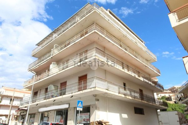 casa indipendente in vendita a Villa San Giovanni