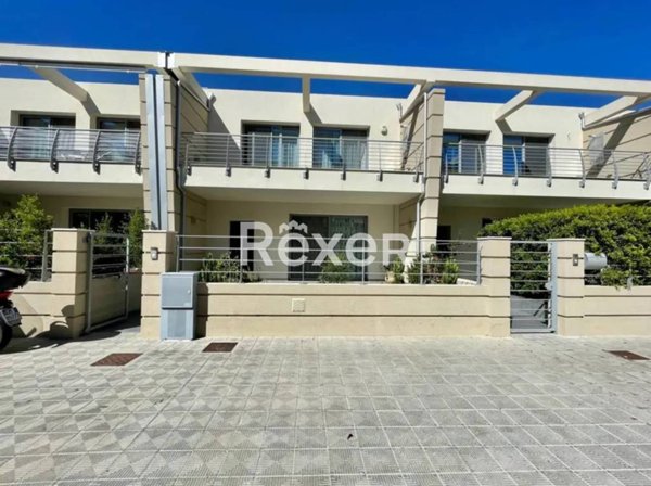 casa indipendente in vendita a Villa San Giovanni