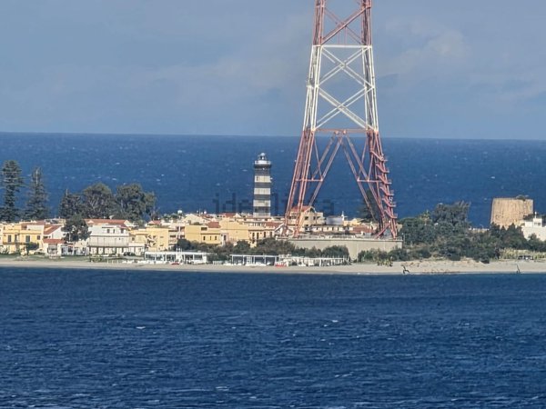 appartamento in vendita a Villa San Giovanni in zona Cannitello