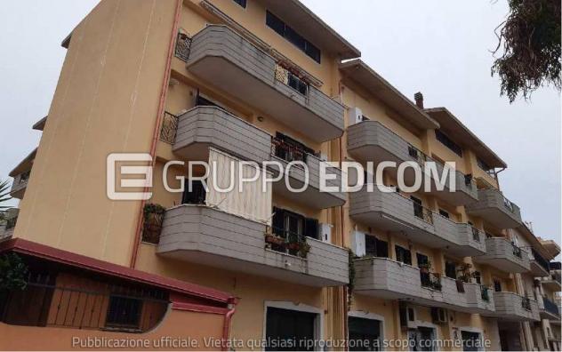 casa indipendente in vendita a Villa San Giovanni in zona Pezzo