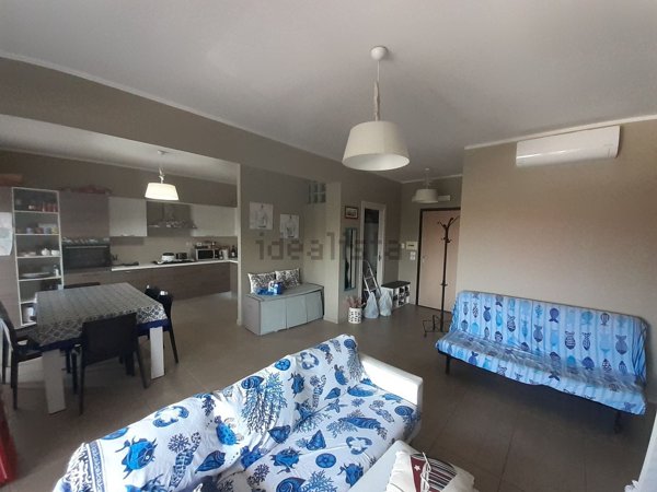 appartamento in vendita a Villa San Giovanni in zona Cannitello