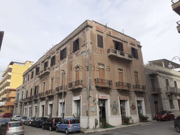 casa indipendente in vendita a Villa San Giovanni