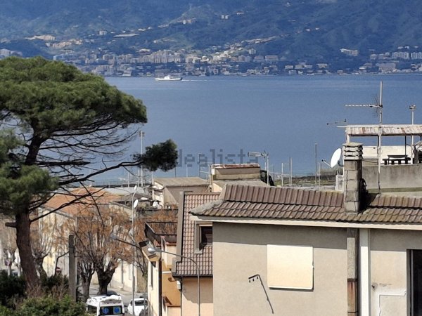 casa indipendente in vendita a Villa San Giovanni in zona Acciarello