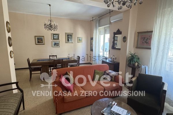 casa indipendente in vendita a Villa San Giovanni
