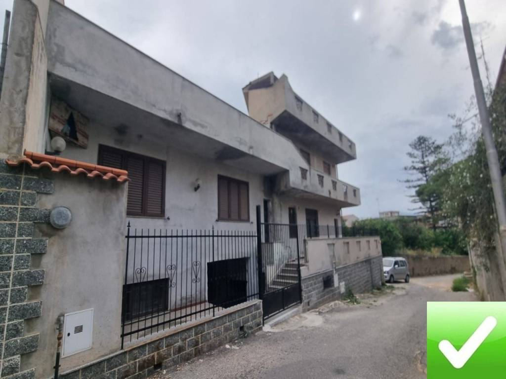 casa indipendente in vendita a Villa San Giovanni