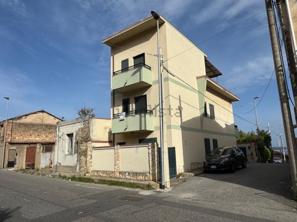 casa indipendente in vendita a Villa San Giovanni
