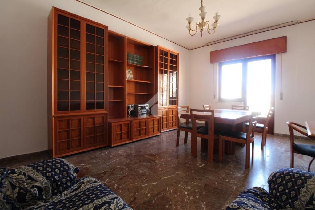 appartamento in vendita a Villa San Giovanni in zona Cannitello