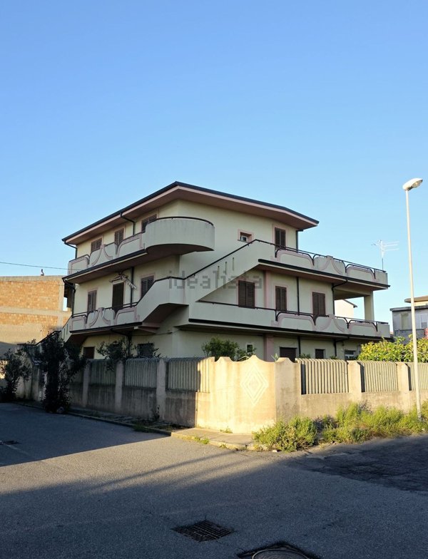 casa indipendente in vendita a San Ferdinando