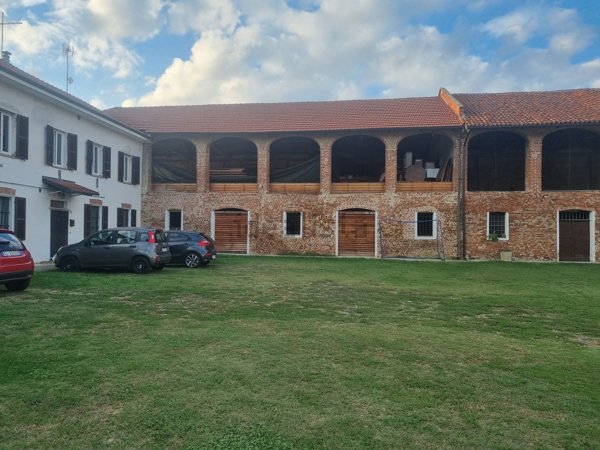 quadrivano in vendita a Baldichieri d'Asti