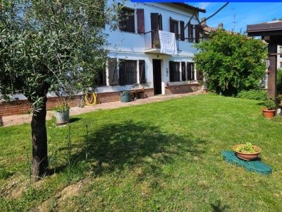 casa indipendente in vendita a Belveglio in zona Bricco