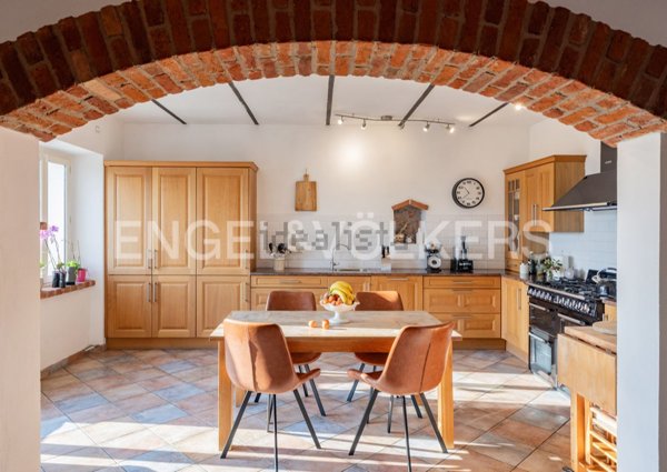 casale in vendita a Belveglio