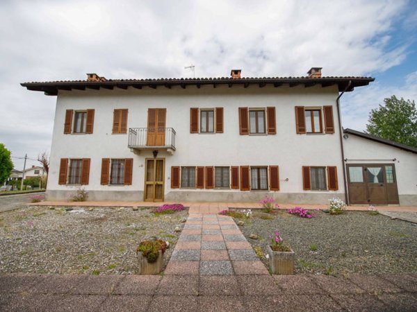 casa indipendente in vendita a Belveglio in zona Bricco