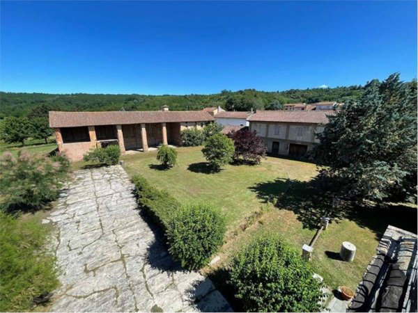 casa indipendente in vendita a Bruno