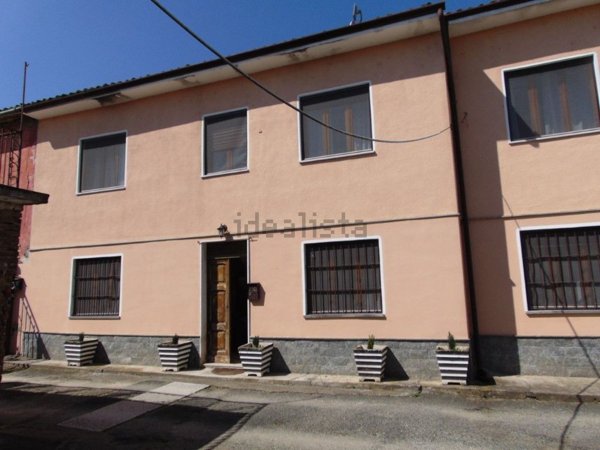 casa indipendente in vendita a Bruno