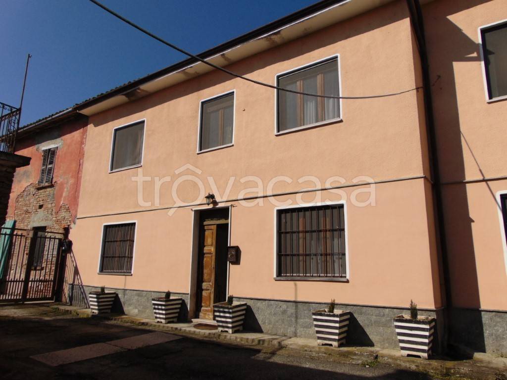 casa indipendente in vendita a Bruno
