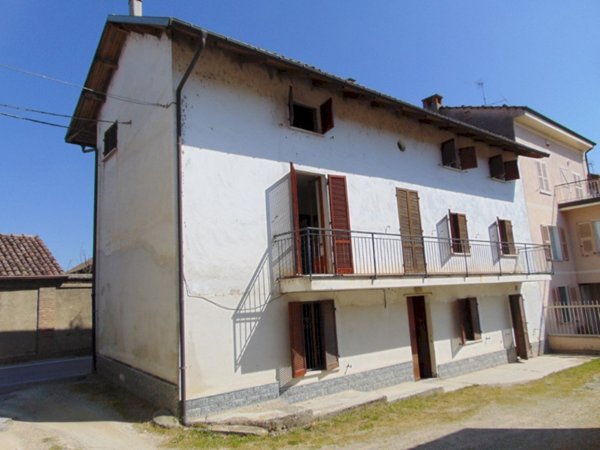 casa indipendente in vendita a Bruno