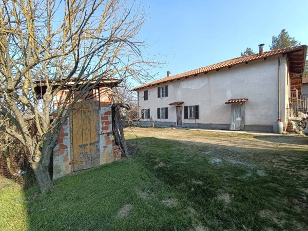 casale in vendita a Bruno